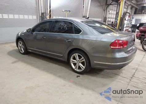 2012 Volkswagen Passat 3.6L V6 Sel Premium z USA, uszkodzony, nr VIN 1VWCM7A34CC058440